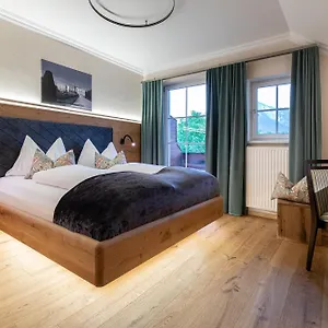 Design Frauenschuh Hotel Salzburgo